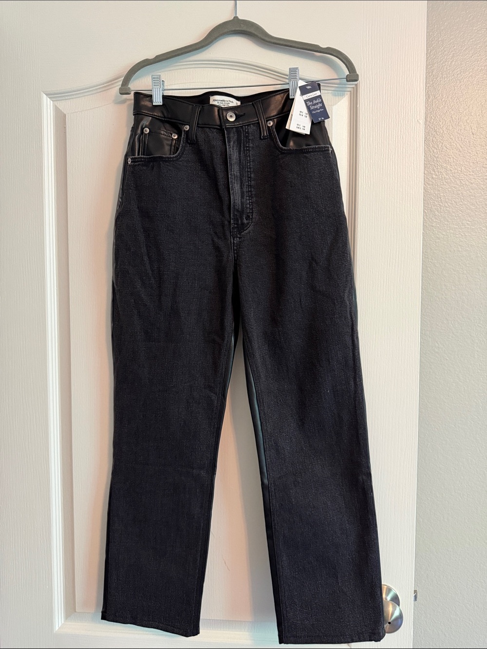 Abercrombie & Fitch Curve Love Ankle Straight Faux Leather